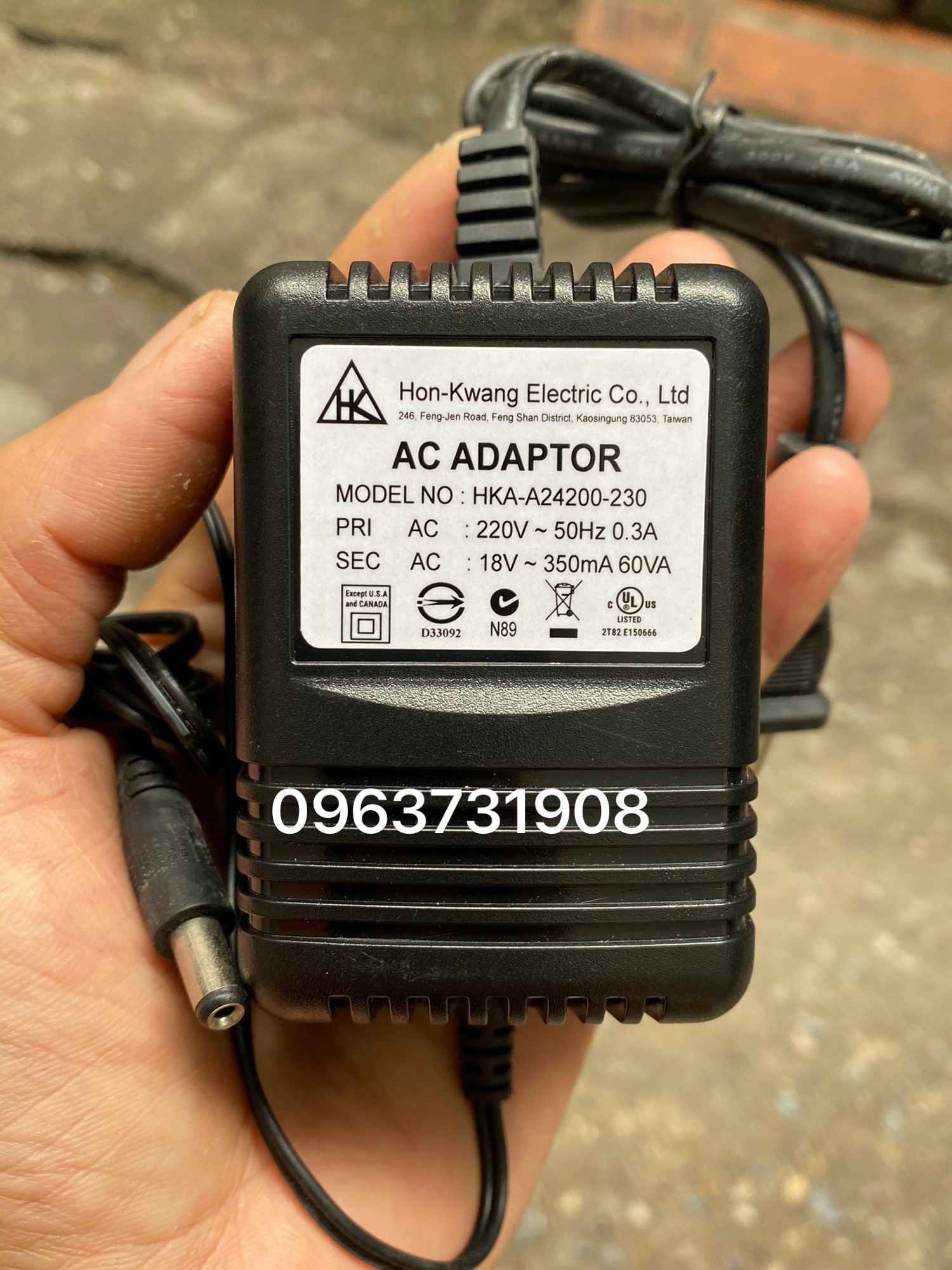 Adapter nguồn xoay chiều AC 18V 350mA hàng cao cấp