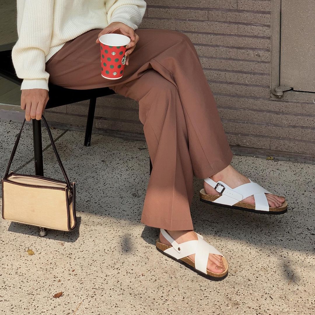 Giày Sandal đế trấu nữ quai chéo trắng