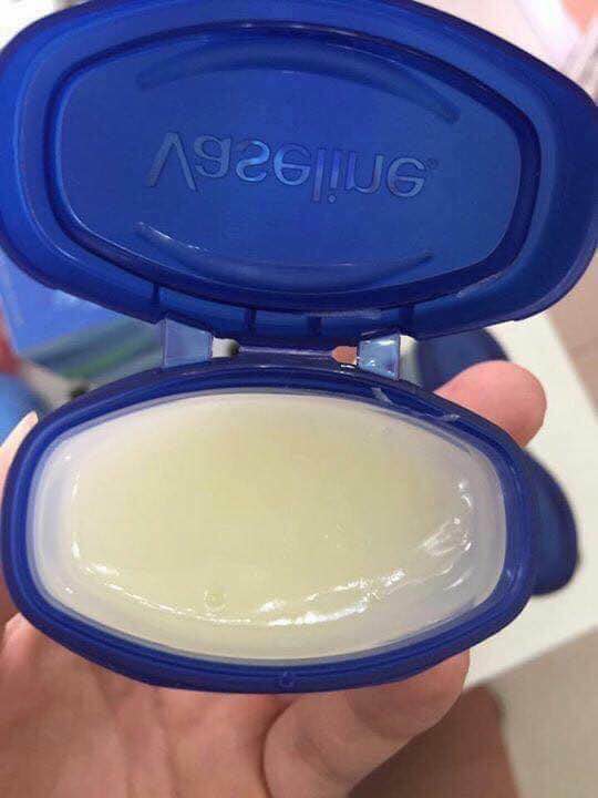Kem dưỡng da giữ ẩm Vaseline Mỹ