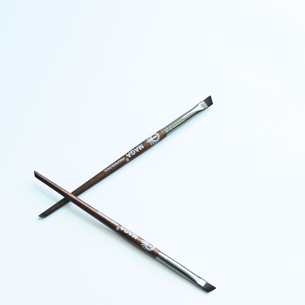 [HCM]Cọ Mày Cao Cấp MAGA ANGLED EYEBROW BRUSH 28