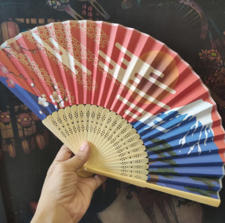 Quạt xếp trang trí