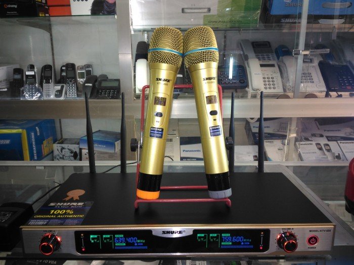 Micro không dây Shure KTV-U600
