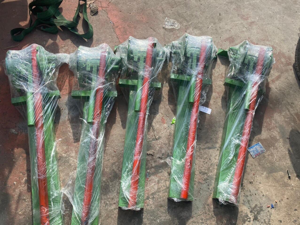 Bẻ sắt phi 12/18