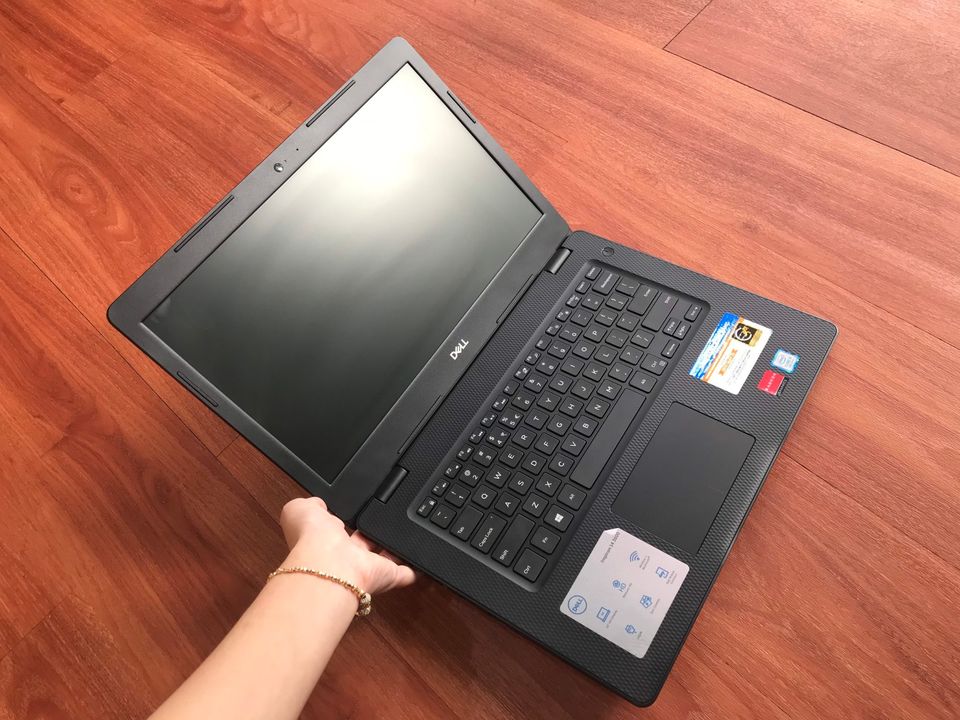 Dell inspiron 3480 core i3 8145uram 8gb ssd 128g + 1t 14inch