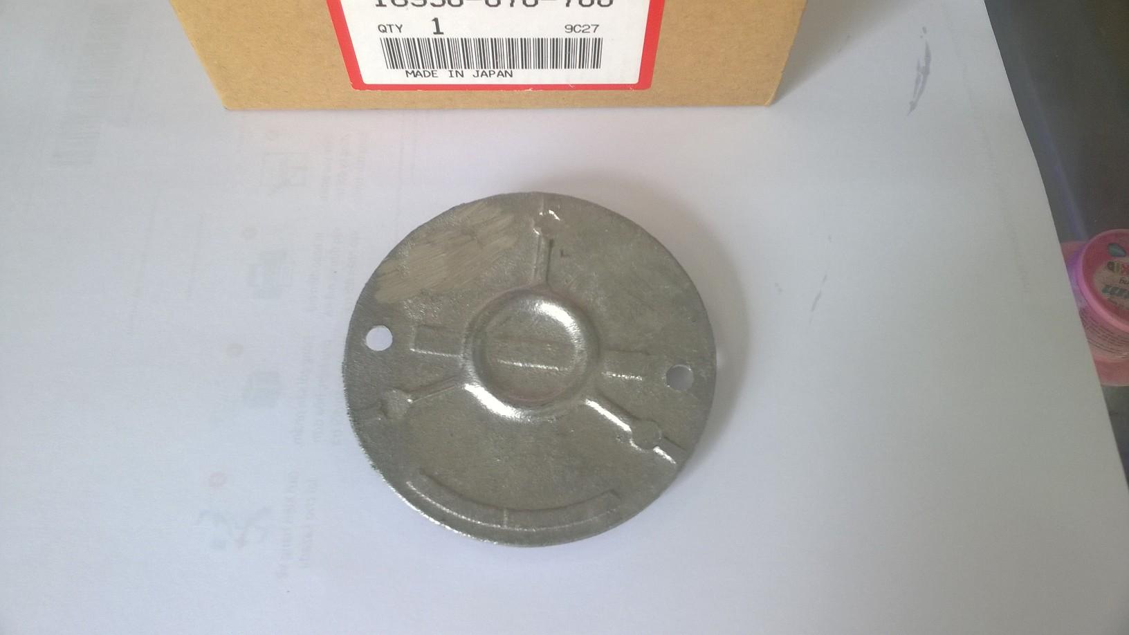 nắp tròn trang trí bên nồi xe 67