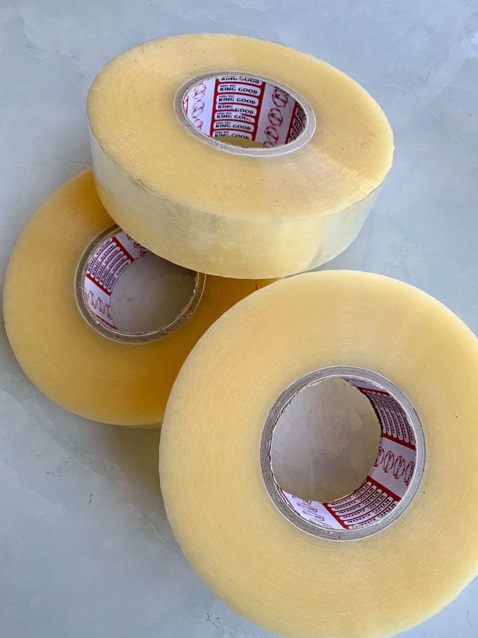 Băng keo trong gói hàng loại 1 cuộn 1Kg bản 48mm