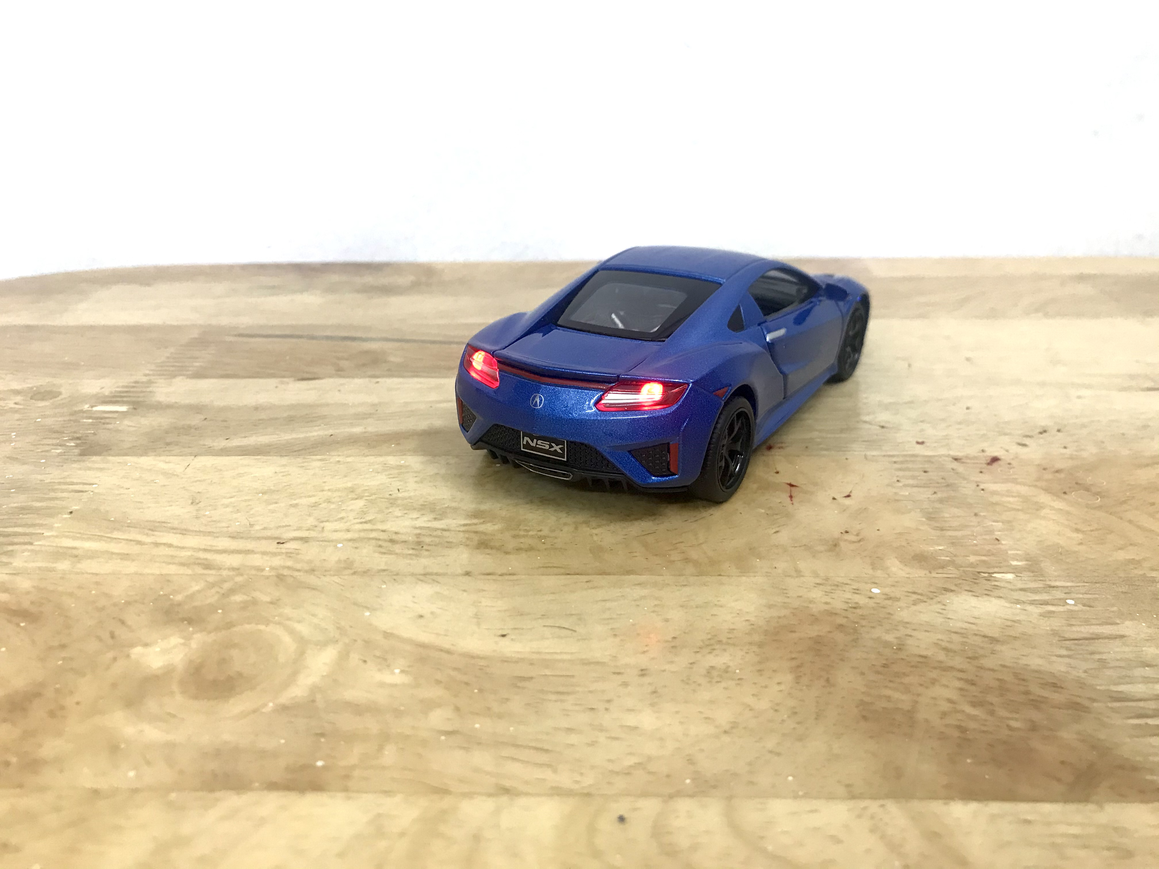 Mô hình xe Honda NSX _ Tỷ lệ 1:32