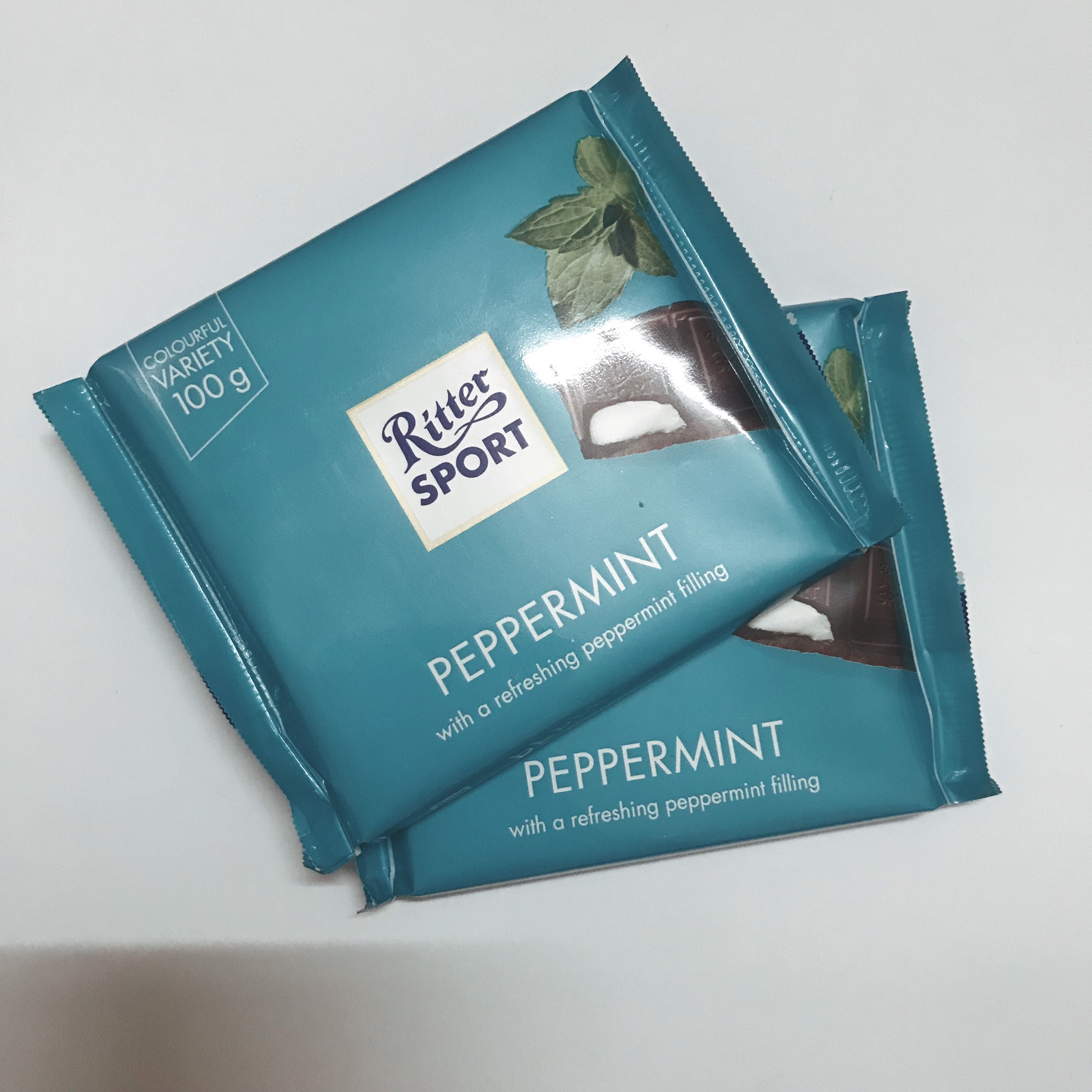 Socola Ritter Sport Nhân Bạc Hà Thanh 100g