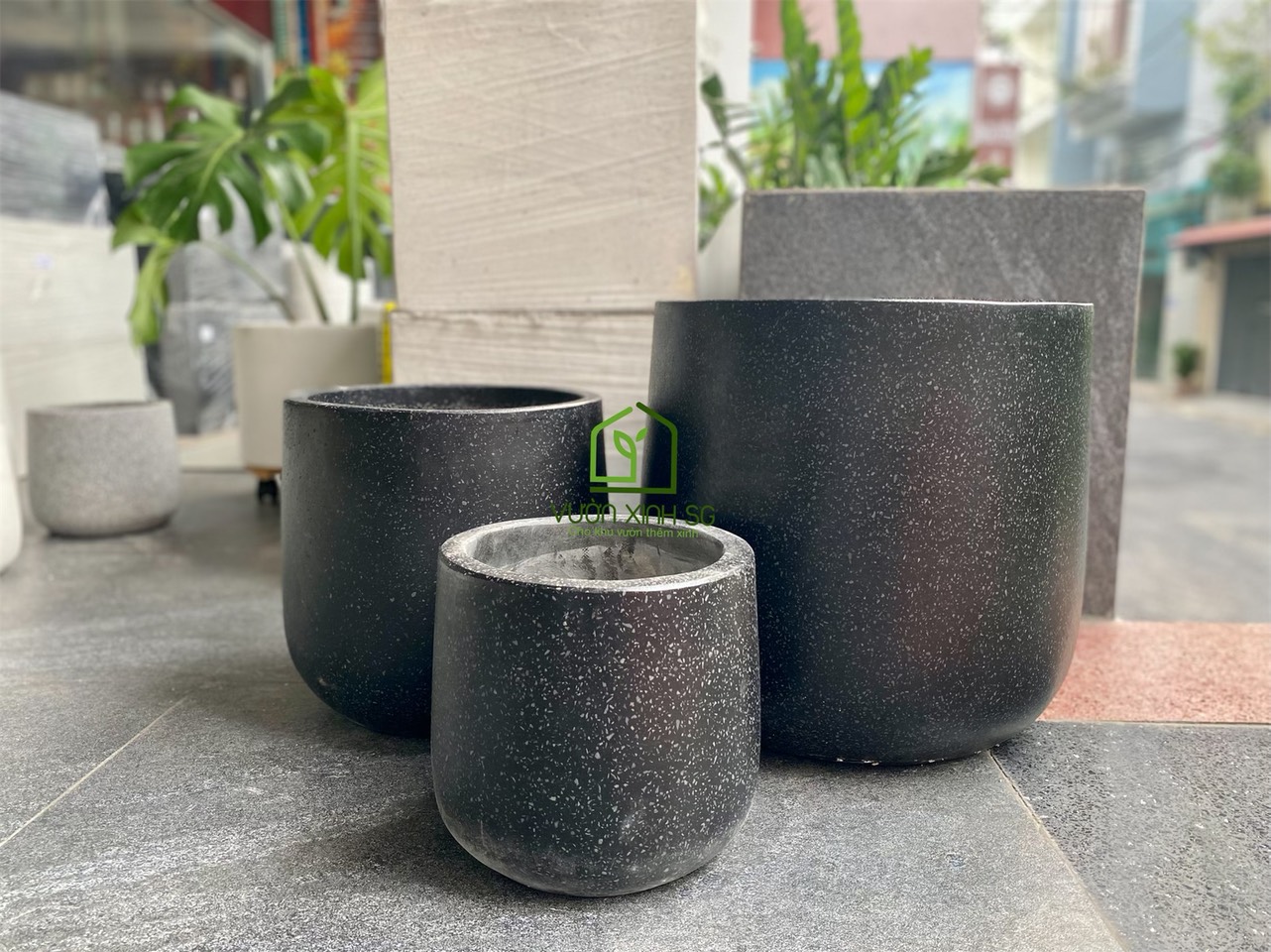 [HCM]Chậu đá mài tròn bầu 24*22