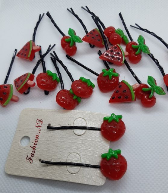 Kẹp tóc hình hoa quả màu đỏ (vỉ 2 chiếc)