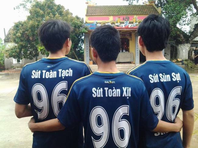 Dịch VỤ IN TÊN , SỐ QUẦN ÁO ĐÁ BANH