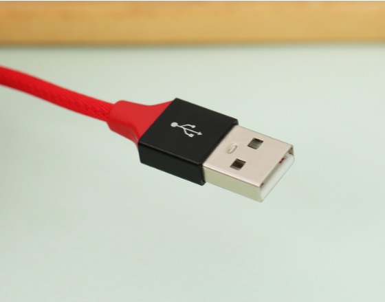 Dây cáp Lightning 2 m e.VALU LTL-04 (bảo hành 12 tháng)
