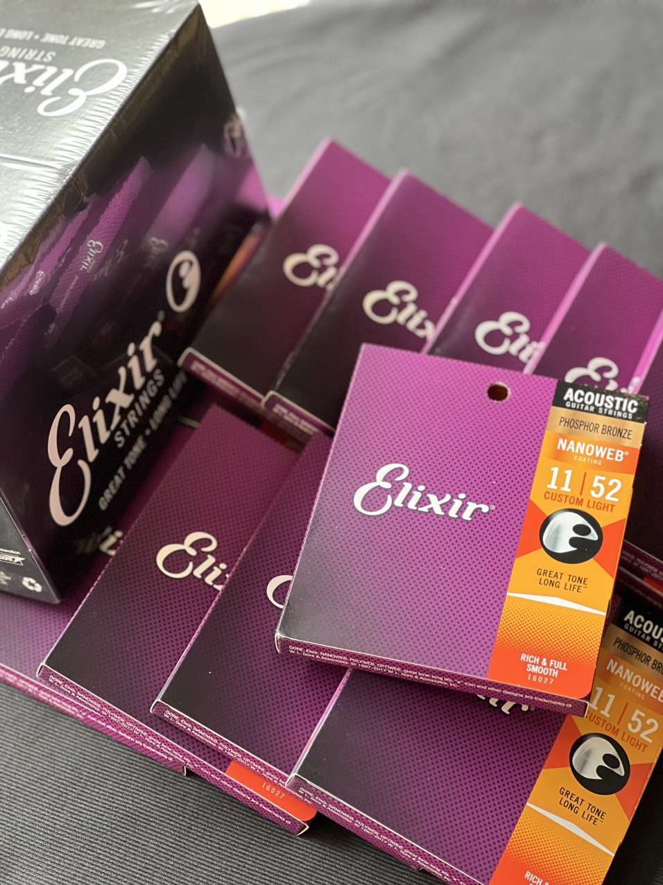 Dây đàn guitar Acoustic Elixir cỡ 10 ( 16047 ) chính hãng- Nhập Mỹ