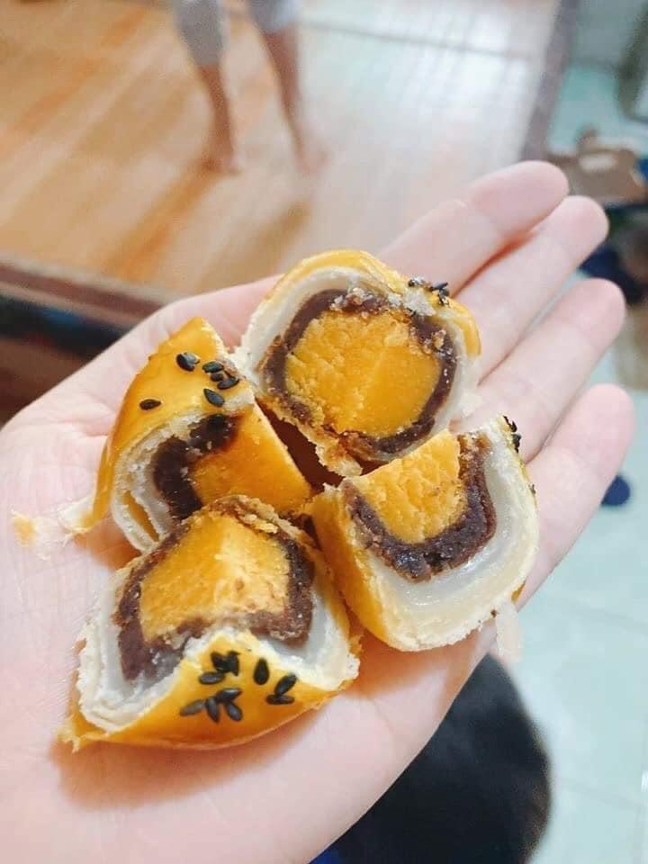 Bánh trứng vịt biển Momi