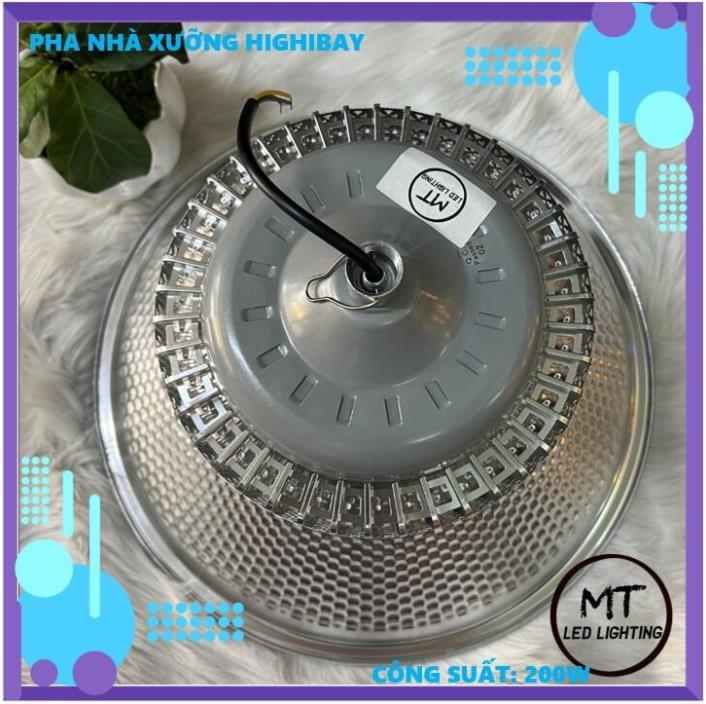 Đèn Led pha xưởng chụp đèn tròn ánh sáng trắng 200W
