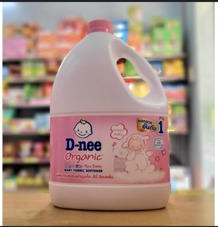 NƯỚC XẢ VẢI DNEE HỒNG 2800ml - MẪU CAN MỚI