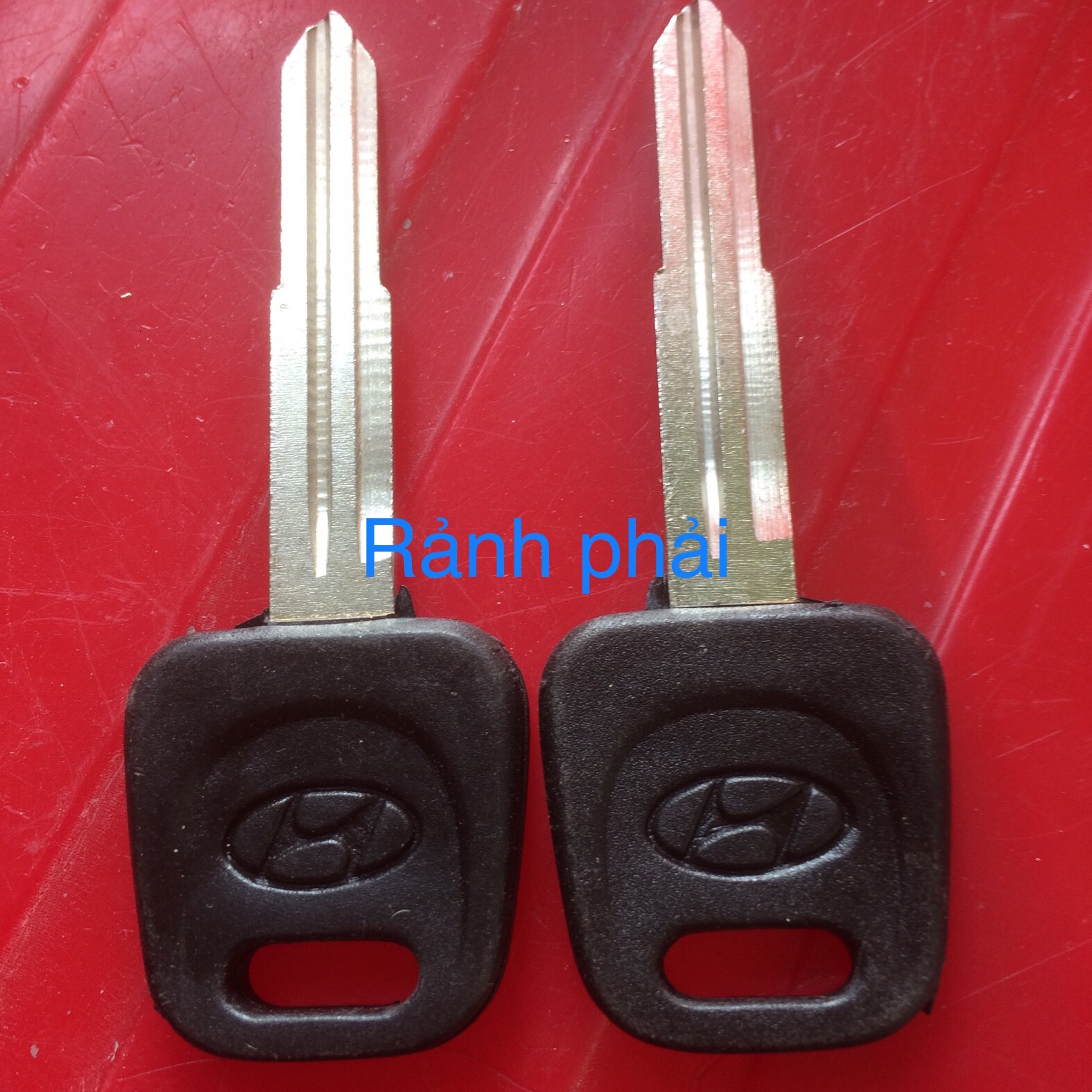 Cặp phôi chìa khoá xe HYUNDAI ( loại rảnh phải chìa nhỏ )