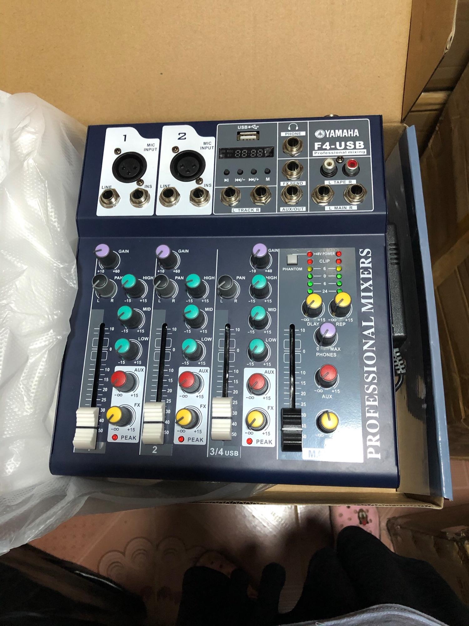 Bộ trộn âm thanh Mixer F4-USB