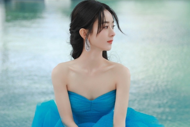 Hộp quà A5 Triệu Lệ Dĩnh mẫu mới