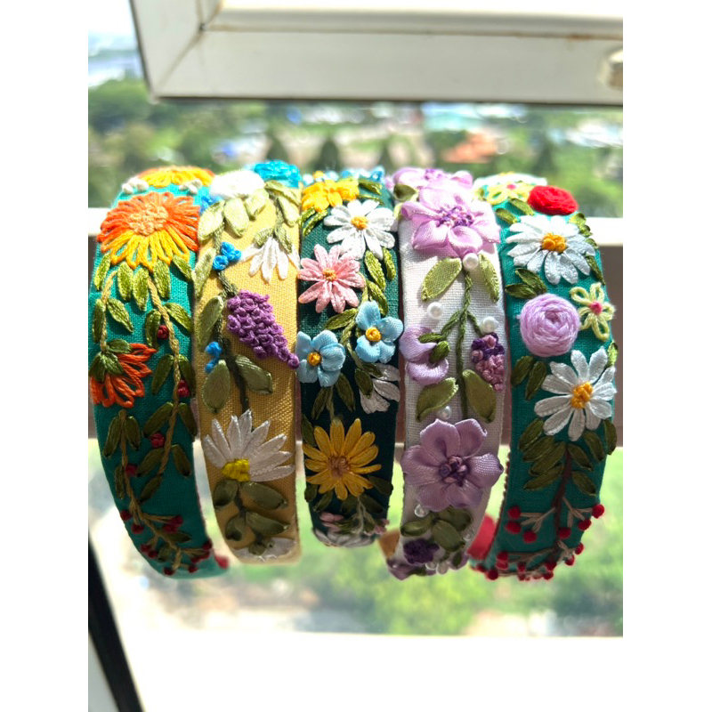 Cài tóc(bờm tóc)thêu tay Handmade by Chang