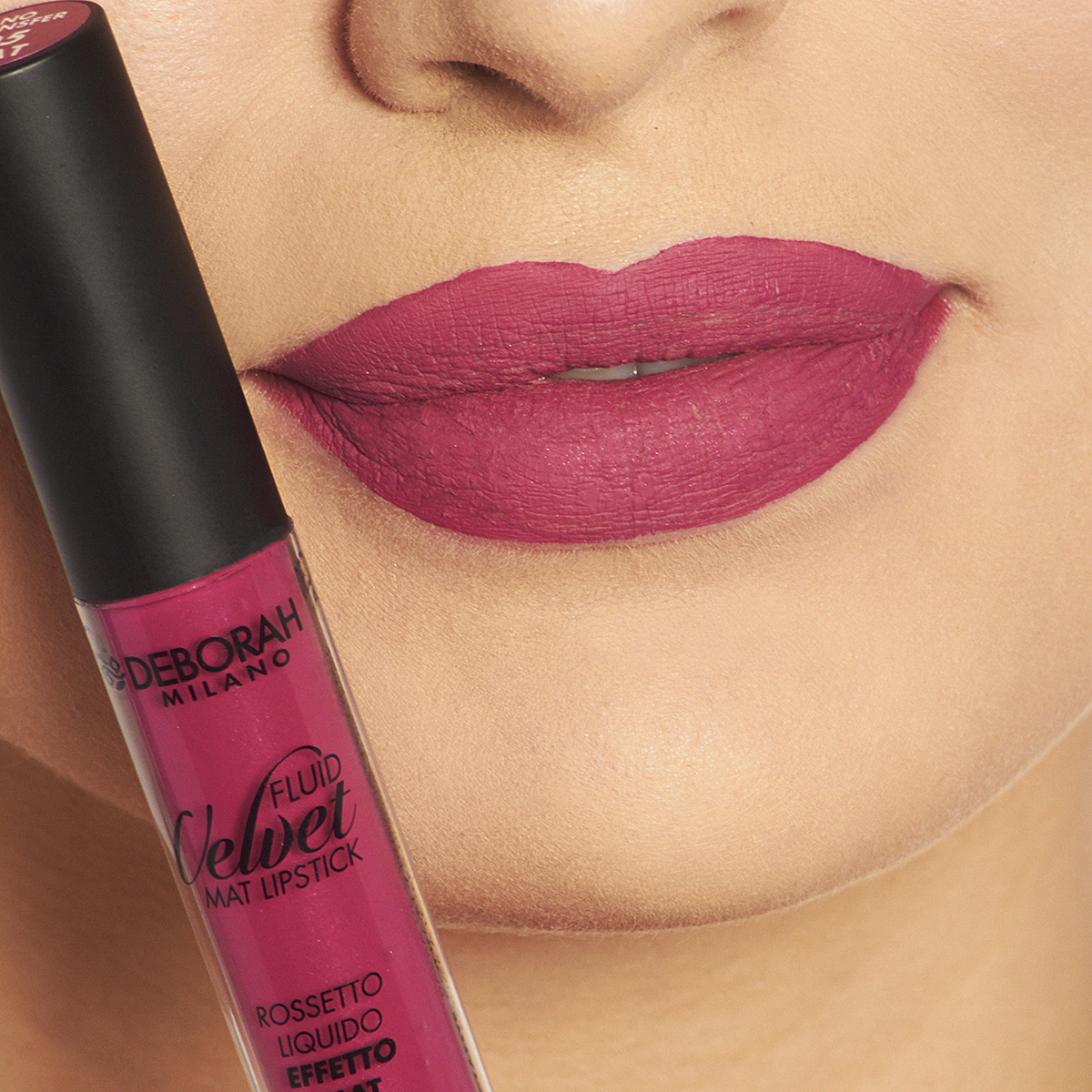 Son kem lì Deborah Milano Fluid Velvet Mat