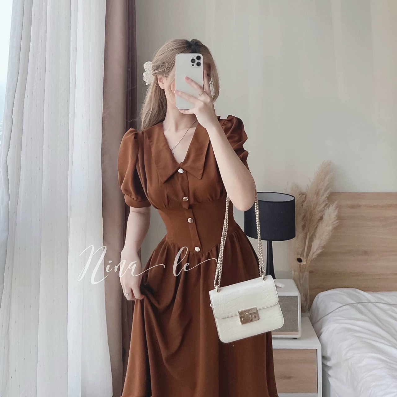 HOÀN TIỀN 15% - ĐẦM VINTAGE CỔ BÈO TAY PHỒNG DÁNG MAXI DÀI CỔ ĐIỂN ĐÍNH NÚT CHẤT VẢI UMI