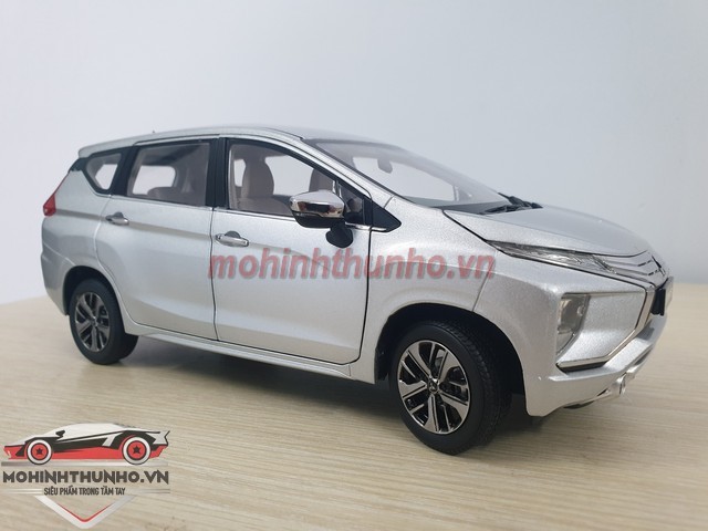[HCM]Xe mô hình Mitsubishi Xpander tỉ lệ 1:18