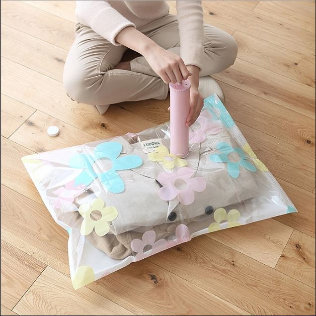 BỘ 8 TÚI HÚT CHÂN KHÔNG ĐỰNG QUẦN ÁO CHĂN MÀN TẶNG KÈM BƠM TAY. TÚI ĐỰNG QUẦN ÁO