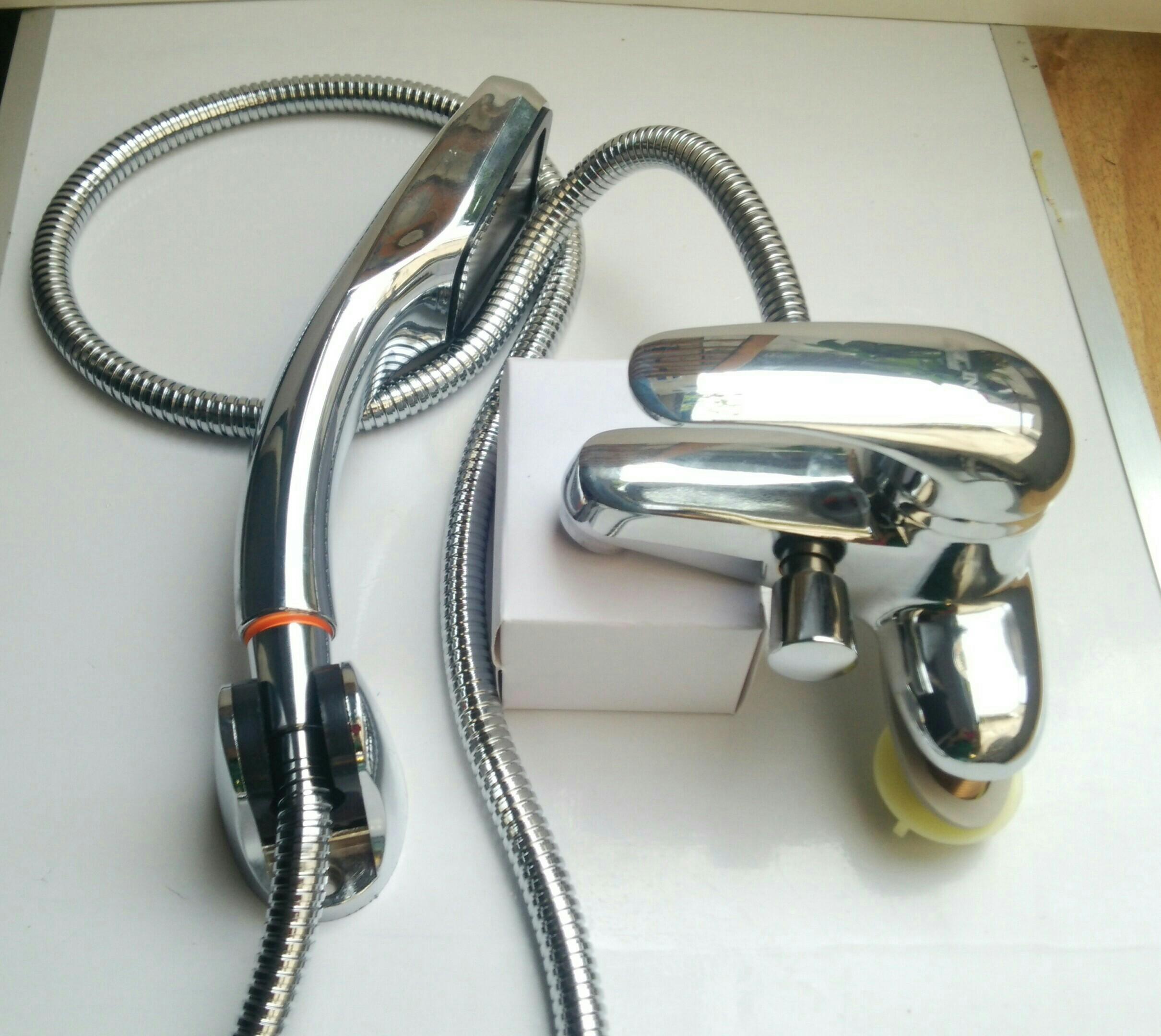 Bộ sen liền vòi nóng lạnh