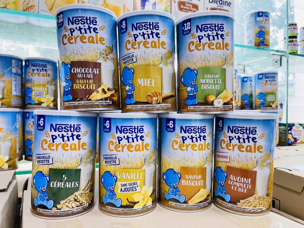 Bột pha sữa Nestle vị bich quy hạt phỉ 400gr 12m+