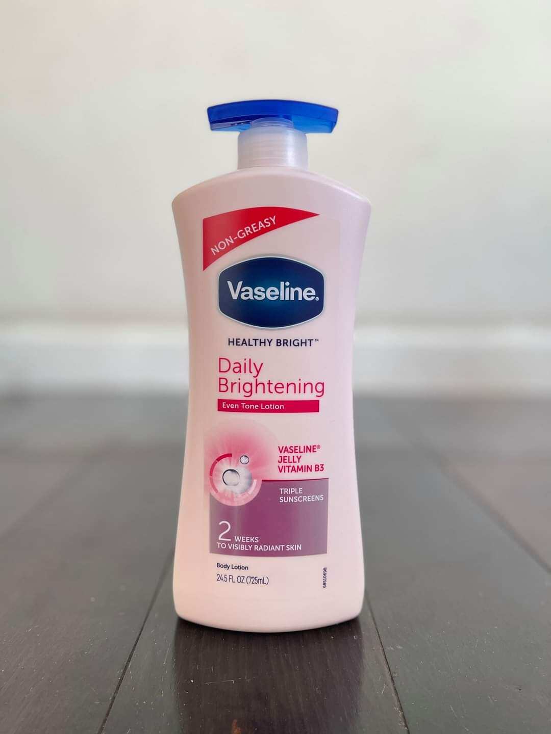 SỮA DƯỠNG THỂ TRẮNG DA TOÀN THÂN VASELINE - MỸ