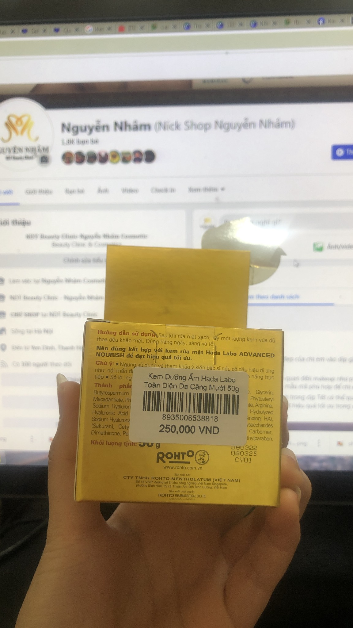 Kem dưỡng ẩm Hada Labo màu vàng