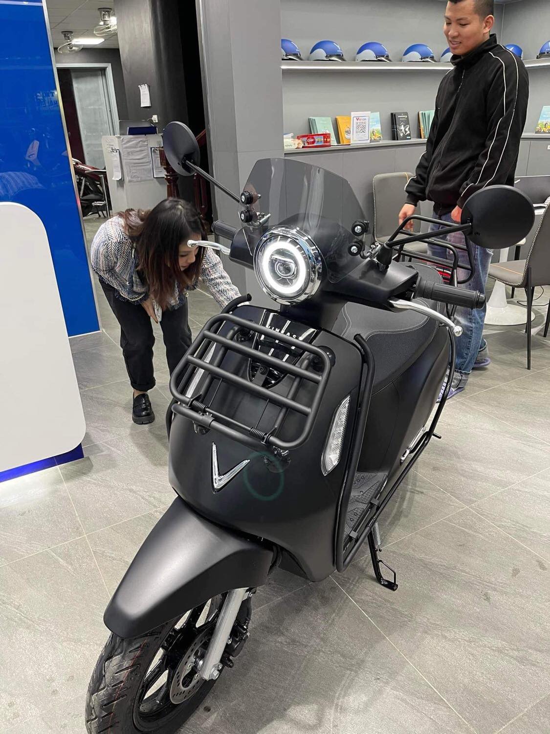 Kính chắn gió thời trang cho xe điện Evo, Evo 200.