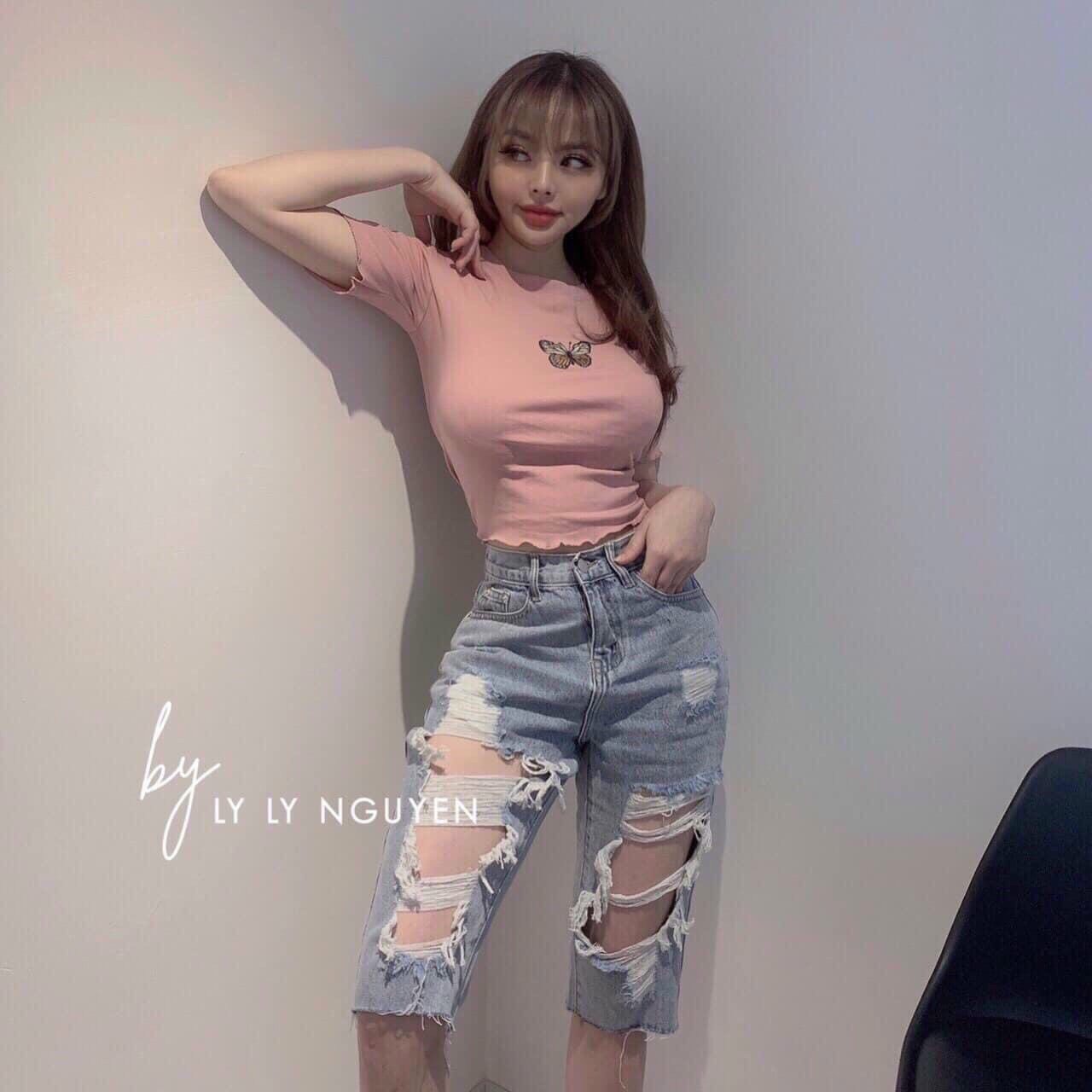 Áo croptop thêu bướm ☀️