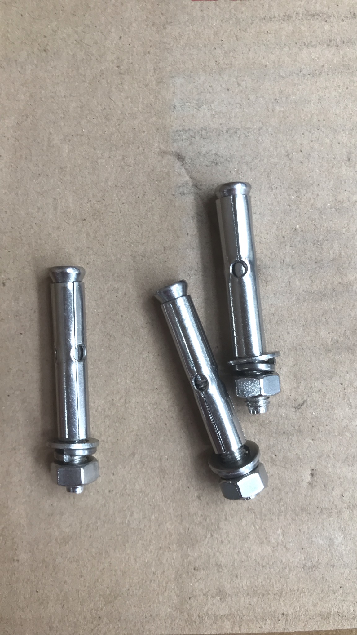 TẮC KÊ INOX 6 LI