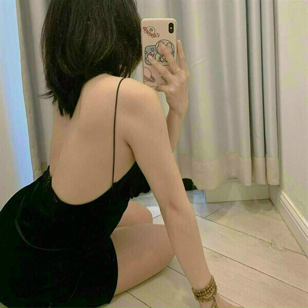 [HCM-Voucher 50k Freeship Max]  ĐẦM NHUNG ĐEN HAI DÂY HỞ LƯNG XINH