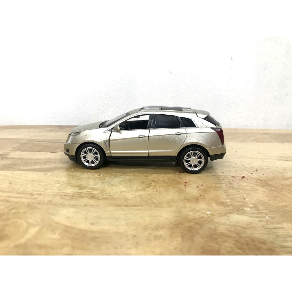 Mô hình xe Cadillac SRX _ Tỷ lệ 1:32