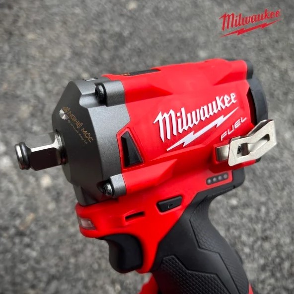 Máy siết bulong Milwaukee M12 FIWF12