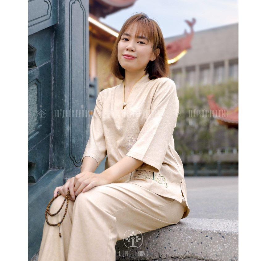 Pháp phục thêu sen linen cao cấp Tuệ Phúc Phương