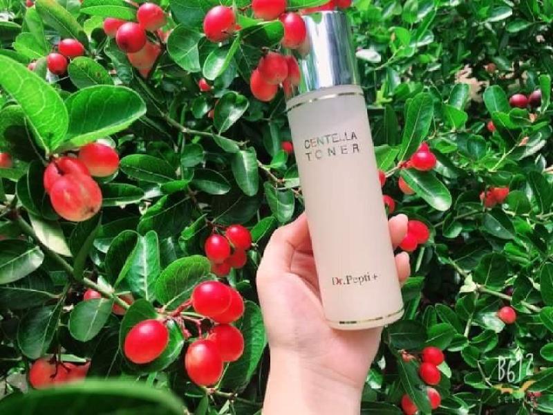 NƯỚC HOA HỒNG CÂN BẰNG ĐỘ ẨM DR.PEPTI+ CENTELLA TONER 180ML