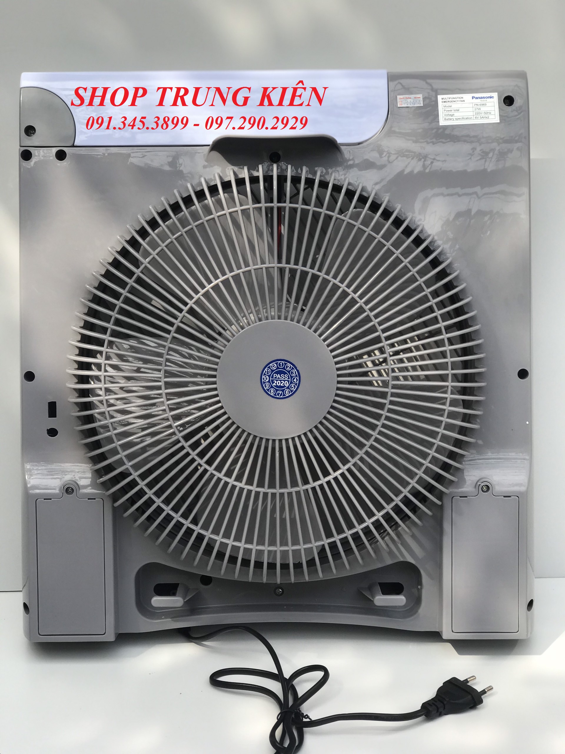 Quạt sạc tích điện PANASONIC 2 bình