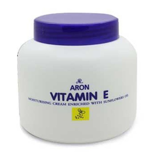 Kem Dưỡng Ẩm Mềm Da Aron Vitamin E Thái Lan 200g