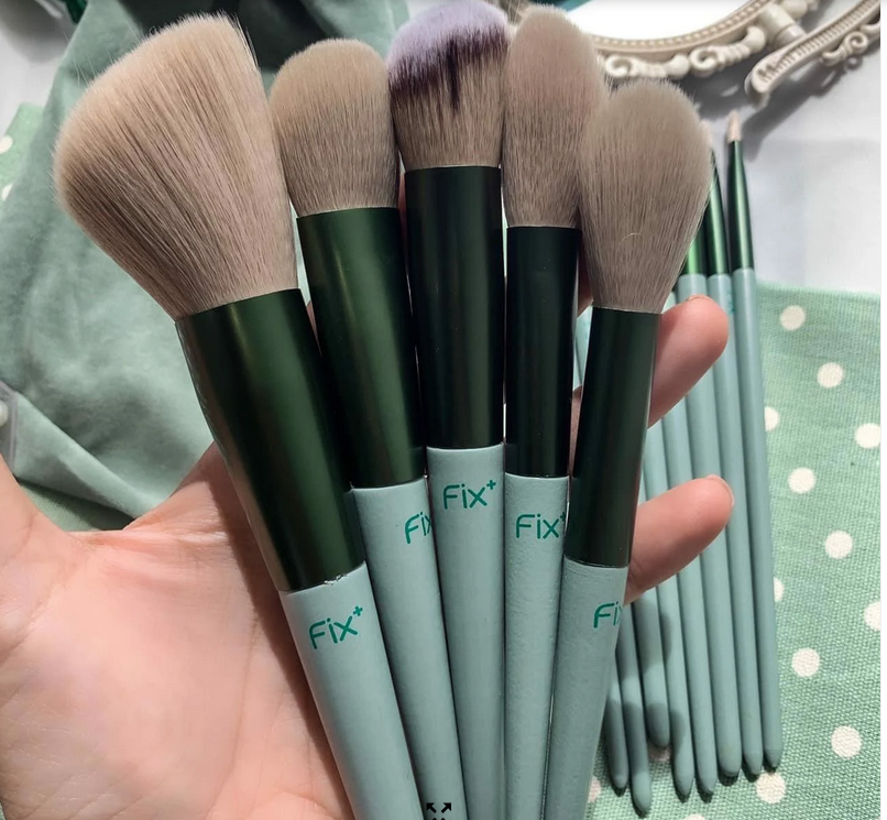 Bộ cọ trang điểm Fix 13 món