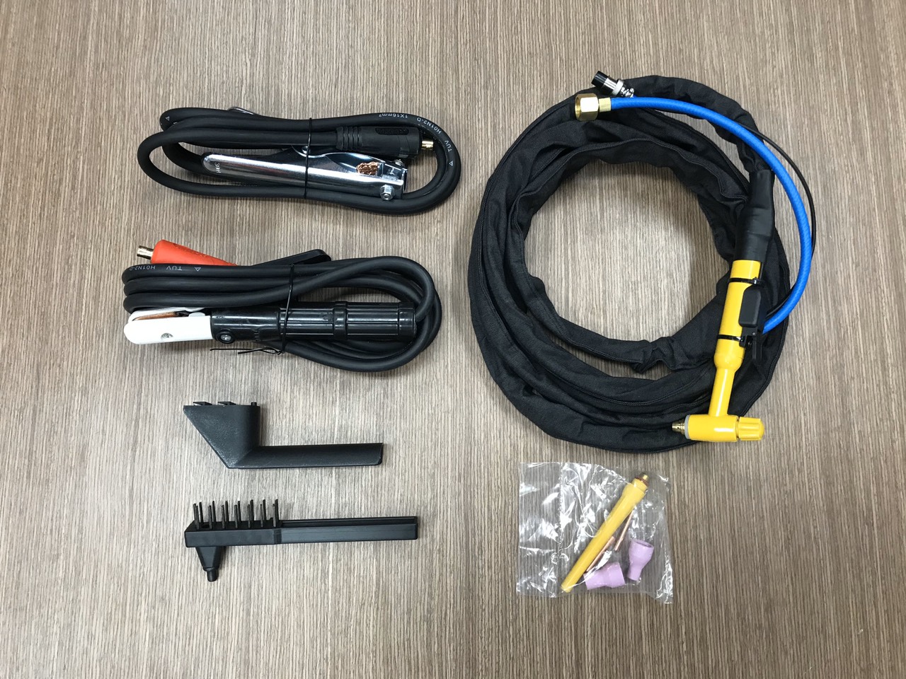 [Trả góp 0%] Máy hàn Tig que BTEC TIG/MMA-200J