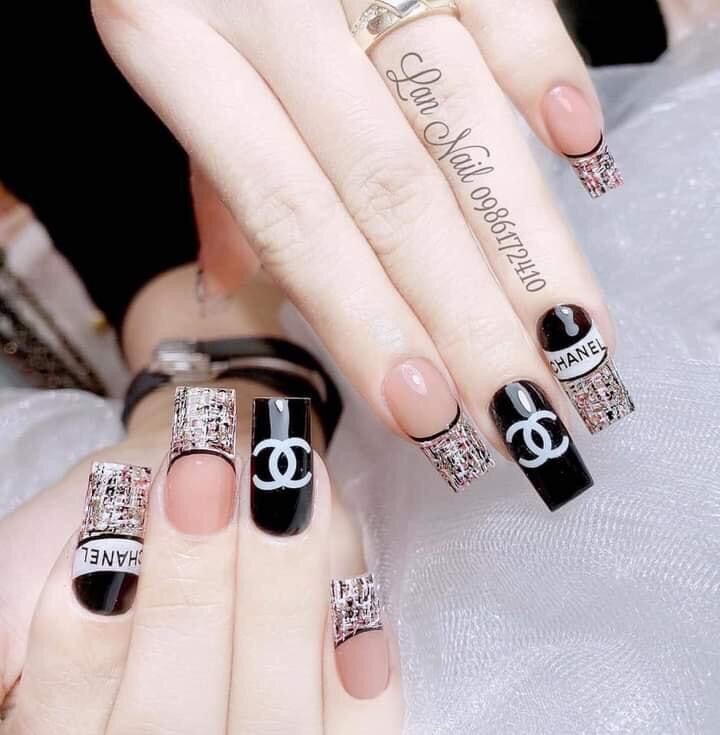 NAILBOX TẶNG KEO DŨA 0413
