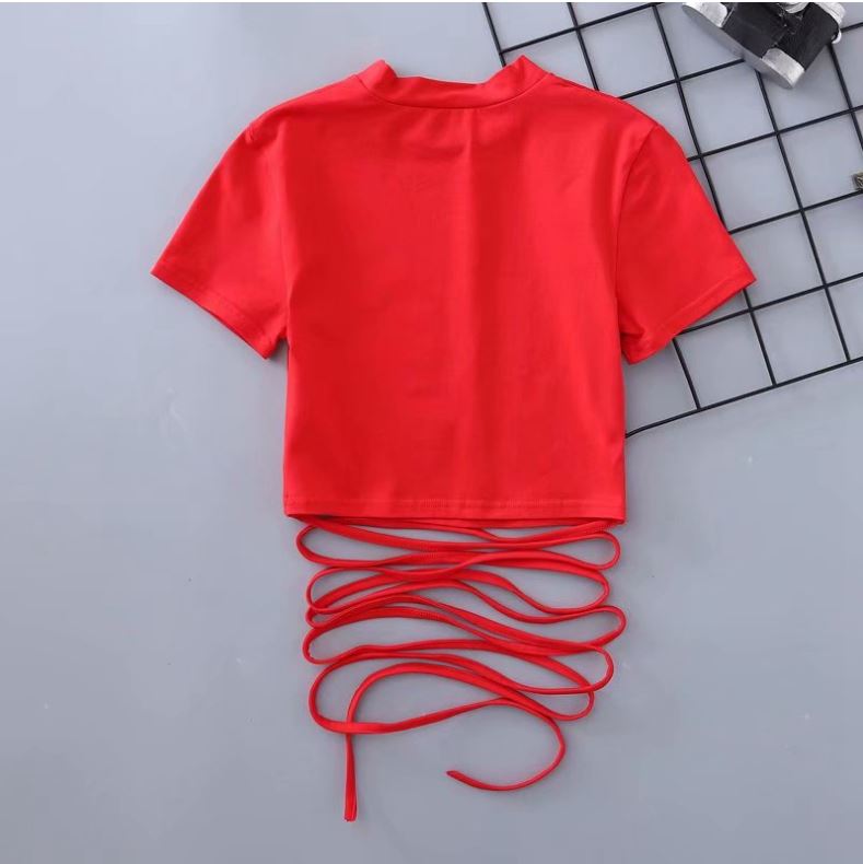 Áo croptop dây đan eo phong cách