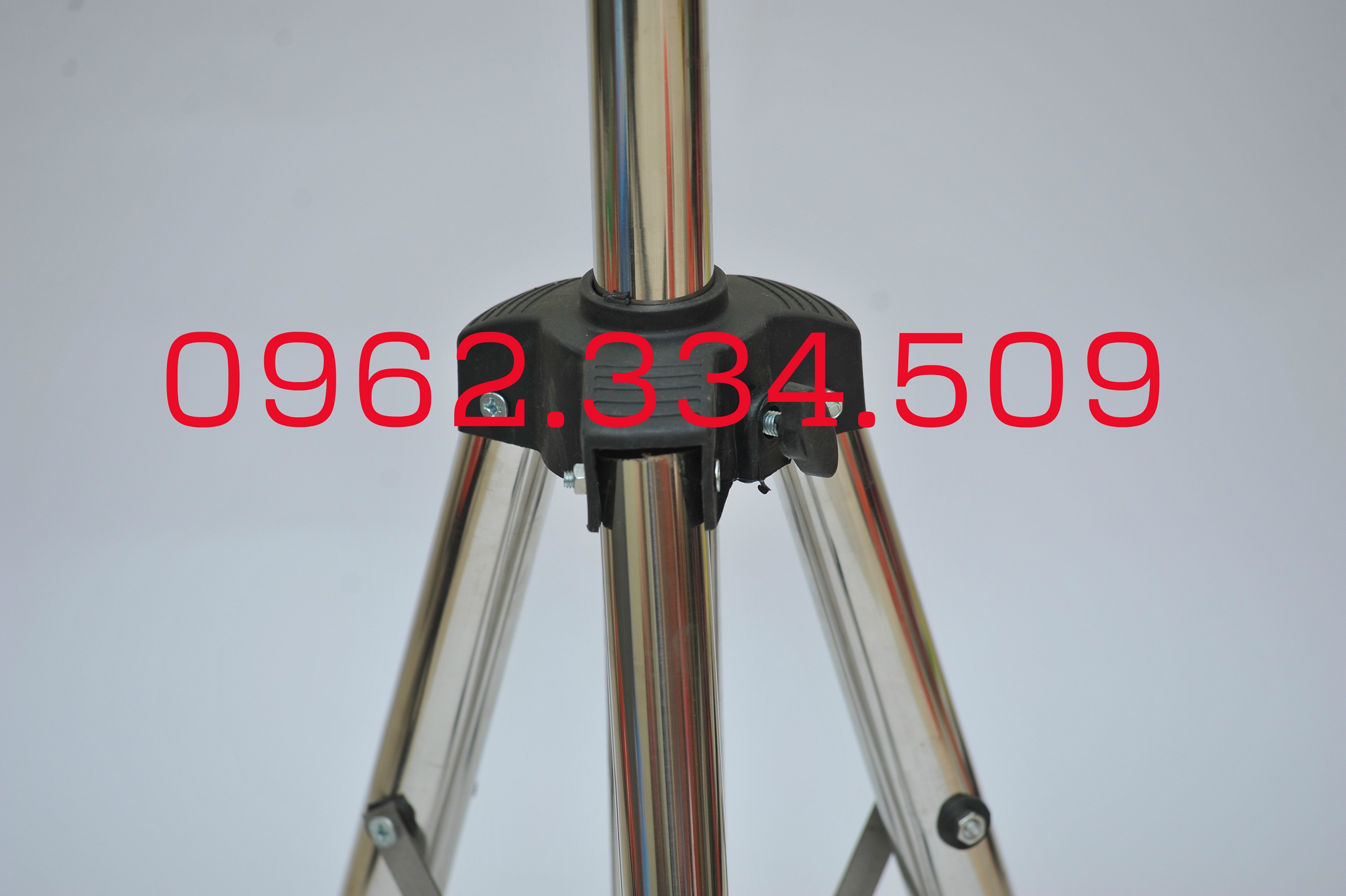 CHÂN LOA INOX 2 CHIẾC HÀNG CAO CẤP