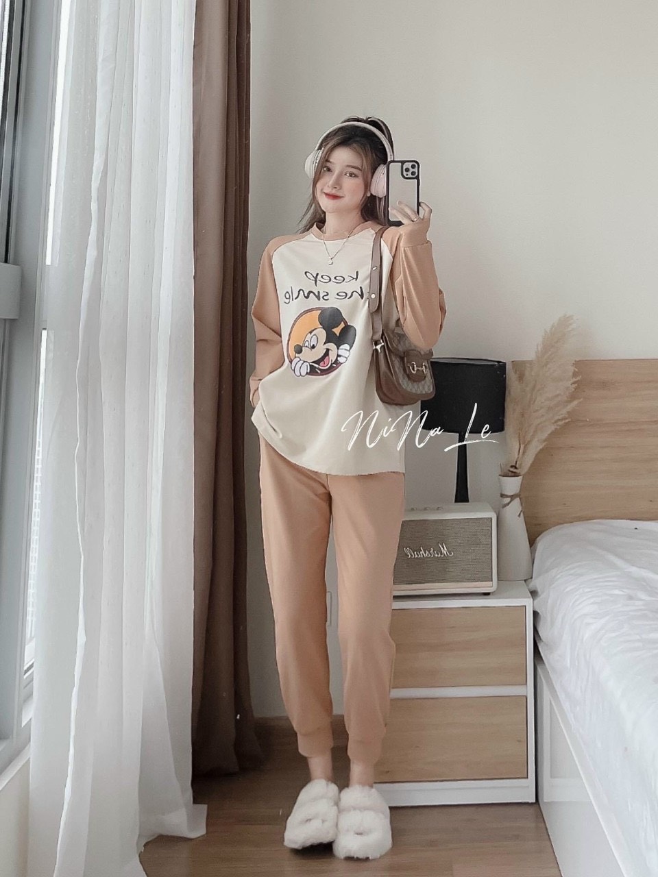 Bộ thu đông tay dài hình micky đáng yêu chất cotton bo gấu năng động, Bộ nỉ micky dáng rộng 2 màu đen be mềm mại mát mẻ