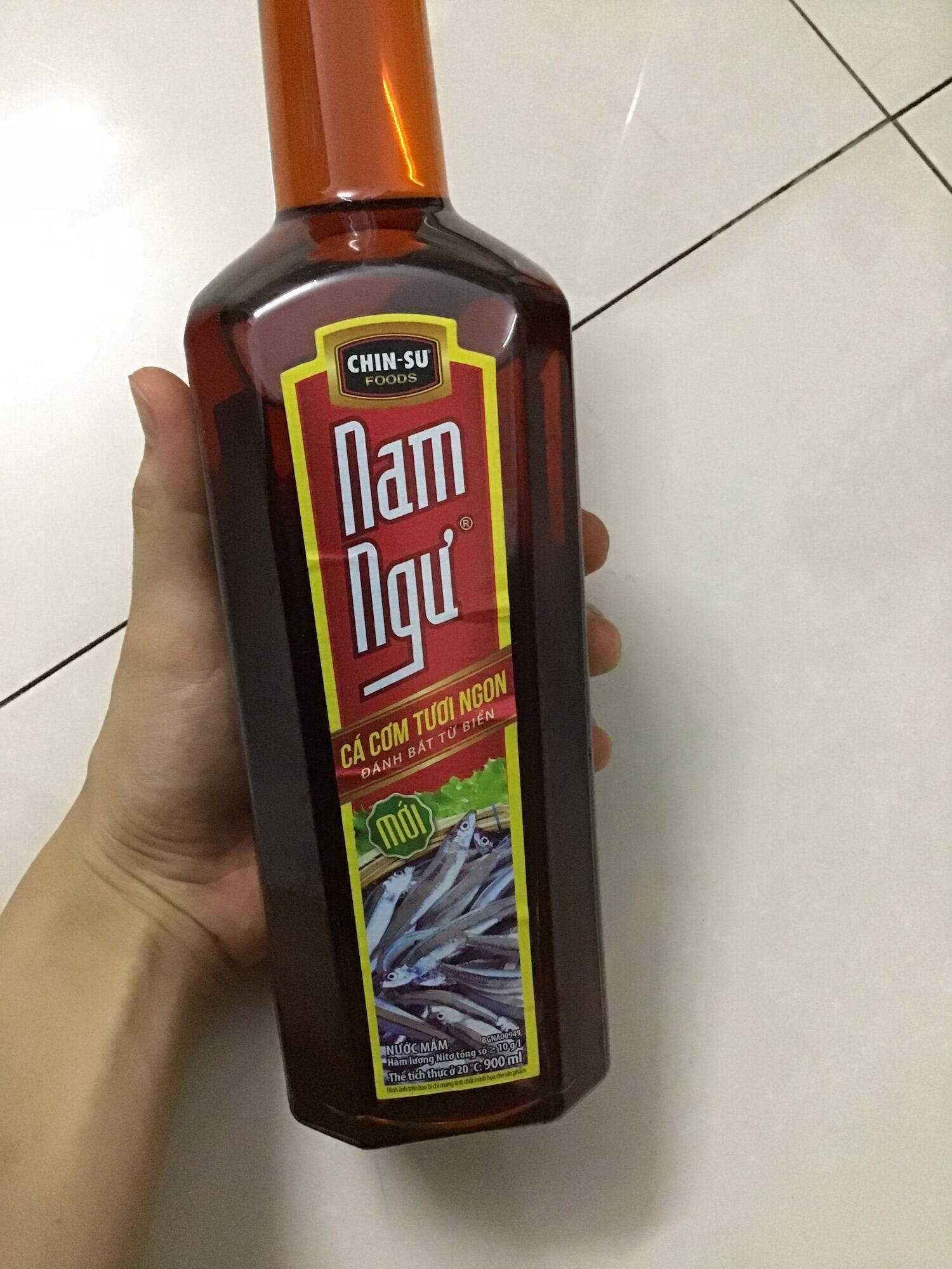 - nước mắm nam ngư chai 900ml