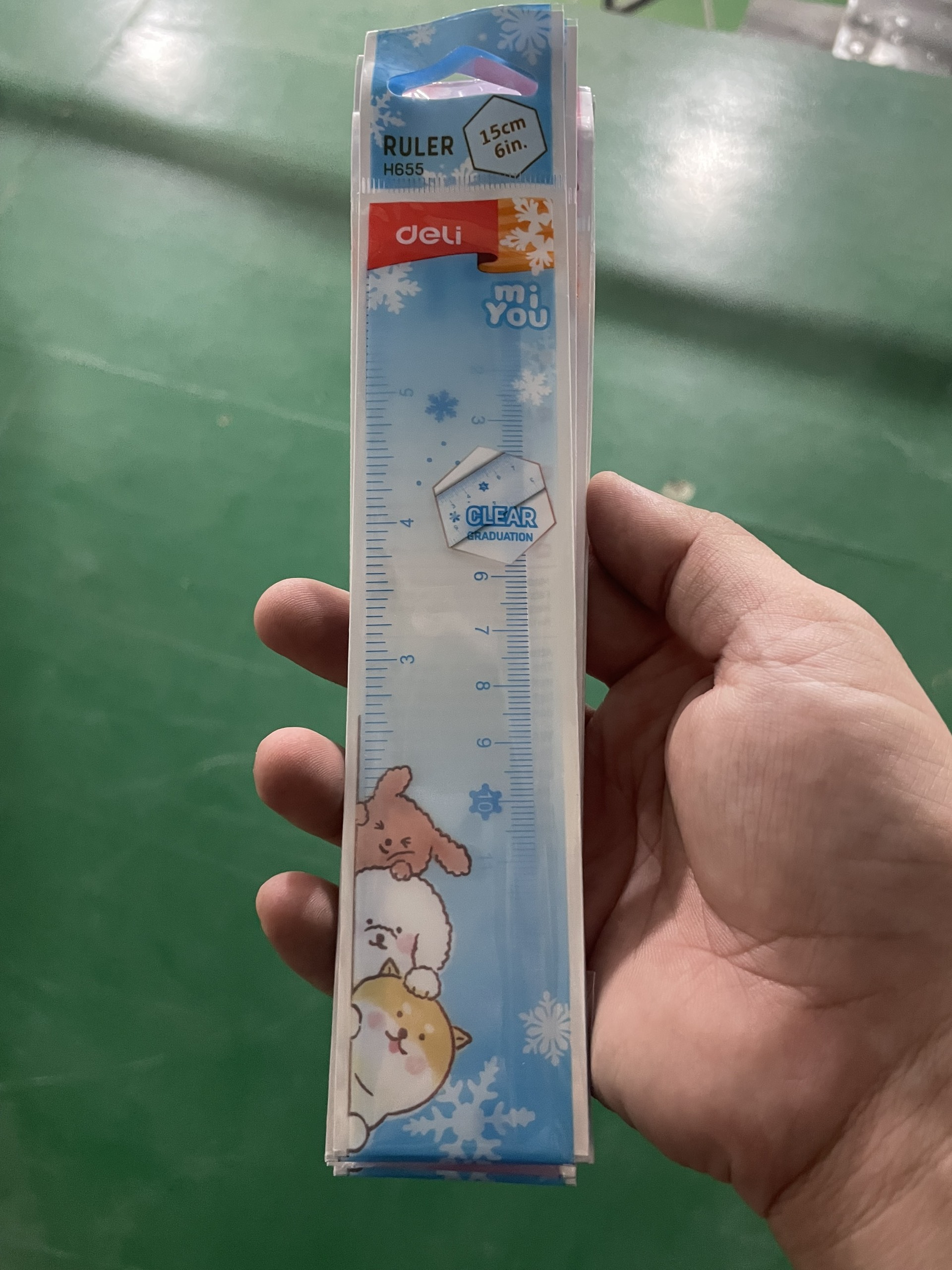 Thước kẻ mica 15cm deli eh655